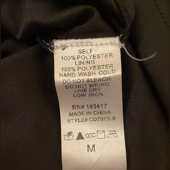 Caramela  Medium Black V-Neck Sleeveless Cocktail Mini with Pattered Sequins - Picture 12 of 16